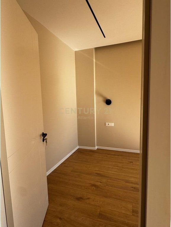 Apartament 1+1 Për Shitje në Mali i Robit.