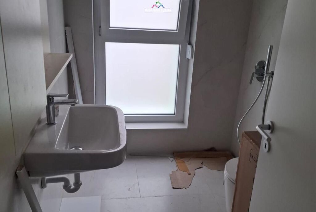 Appartamento In Affitto 1+1 A Ali Demi (ID B2101662) Tirana