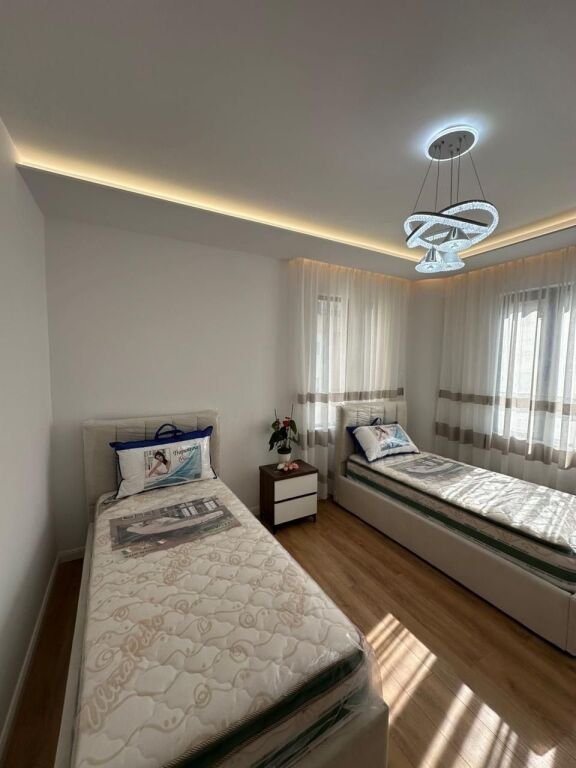 Apartament 2+1 per Shitje ne Pallati me Shigjeta !