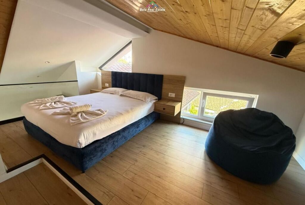 Hotel Me Qera Ne Qender ( ID BH25) Tirane