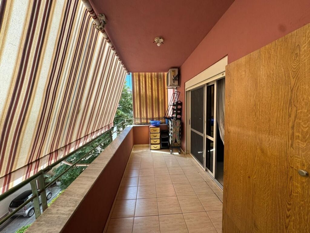 Jepet me qira 1+1 KODRA E DIELLIT 450 mije leke