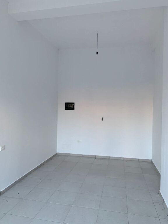 JEPET ME QERA DYQAN - ASTIR, TIRANE