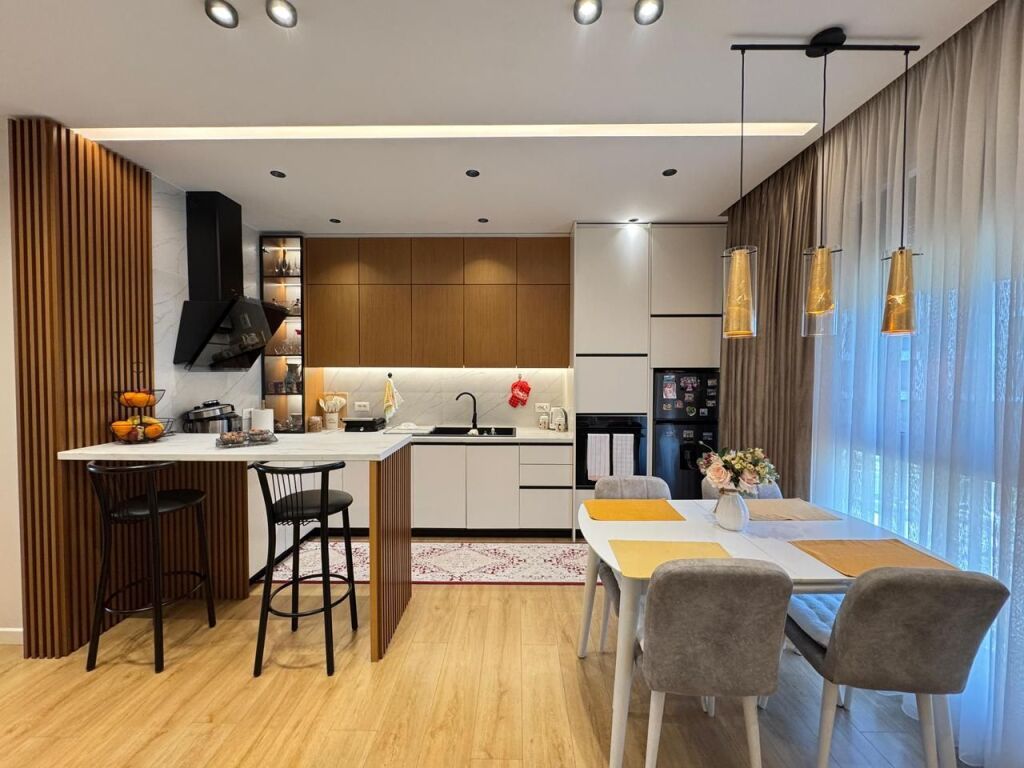 Shitet - Liqeni i Thate - GBI