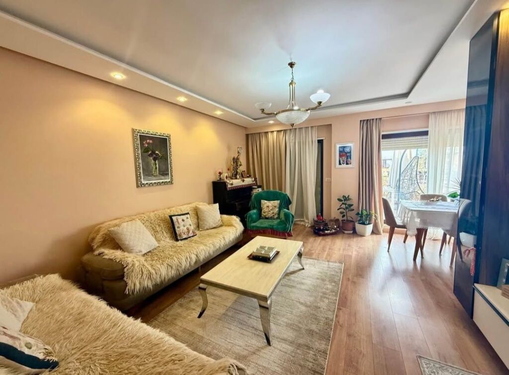 SHITET Apartament modern 3+1+2 me 2 poste parkimi, verandë, tarracë dhe depo – Kopshti Botanik 🌿, Tirane