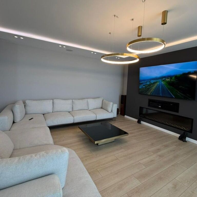 🏡✨ Dupleks Luksoz me Qira – Square 21, Tiranë ✨🏡