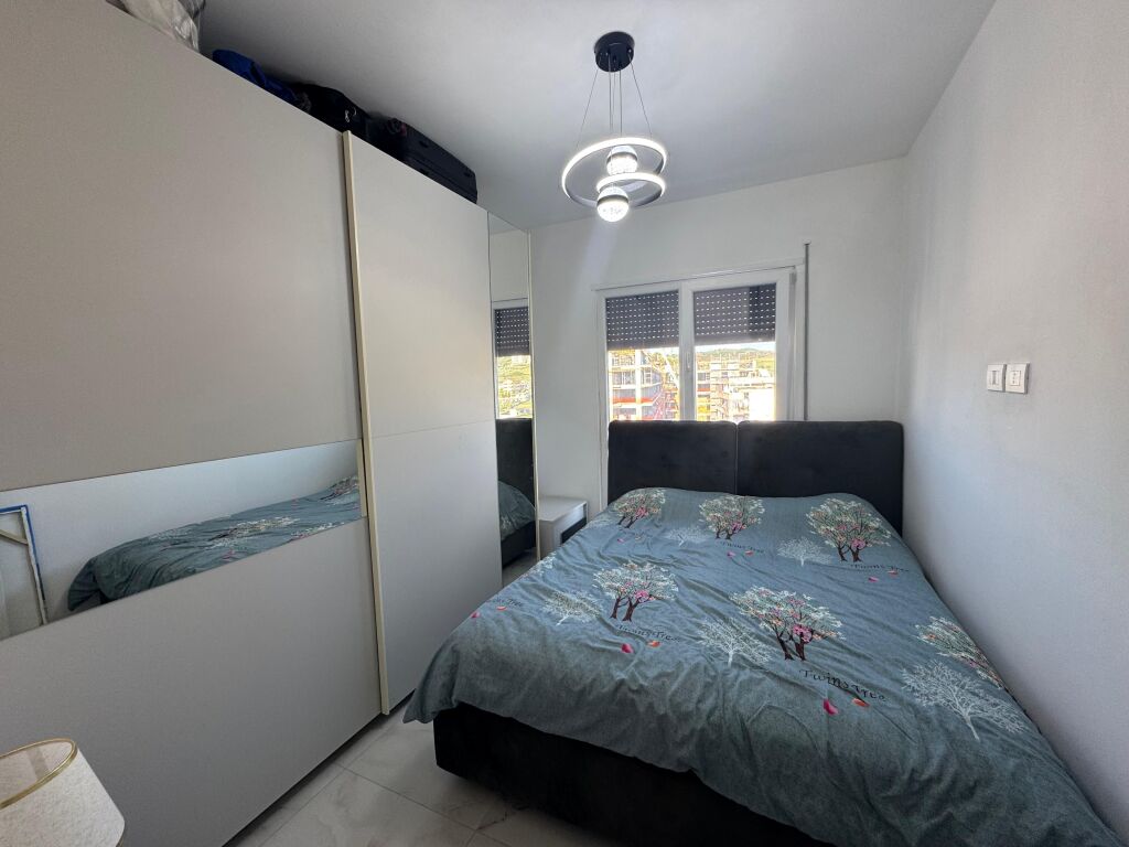 Shitet Apartament 1+1 Golem