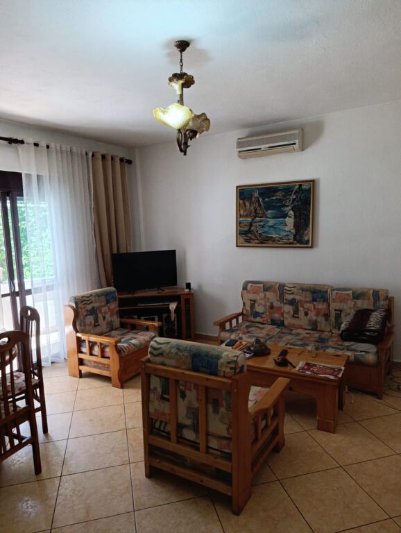 Affitto | Apartament 2 + 1 | Komuna e Parisit | 500 €/mese