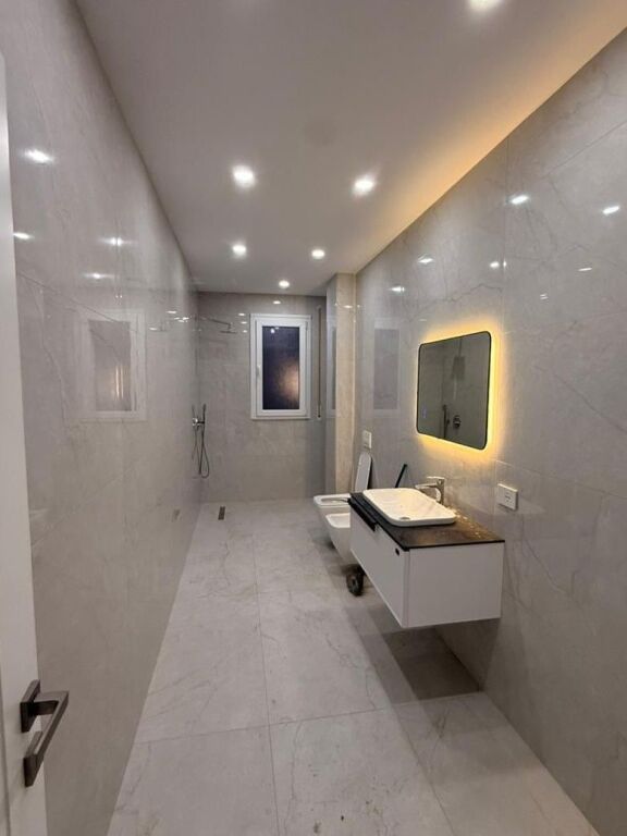 Shitet Apartament 2+1 Colour Splash, Paskuqan