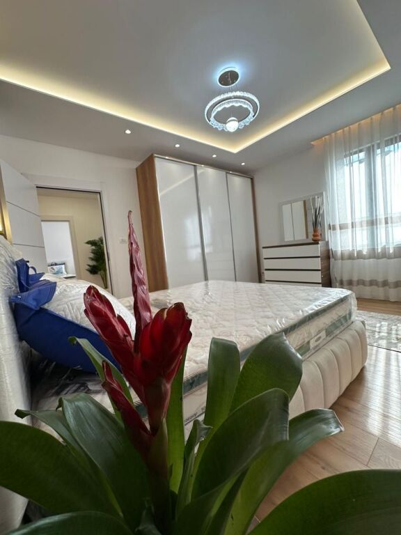 Apartament 2+1 per Shitje ne Pallati me Shigjeta !