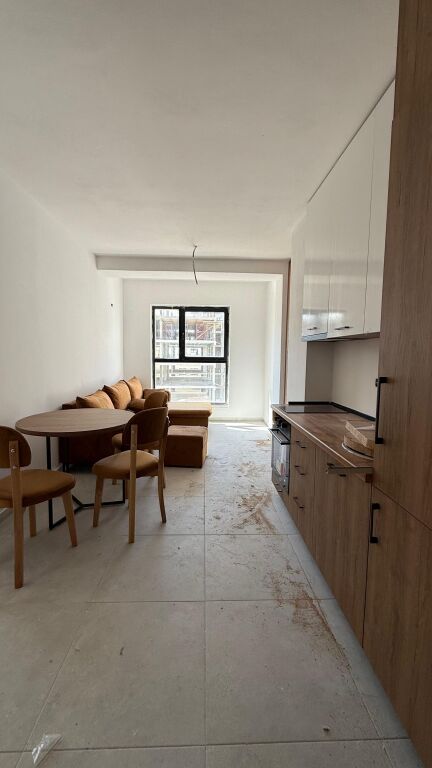 Shitet apartament 1+1 Tek Pishat e Buta (Mali Robit)