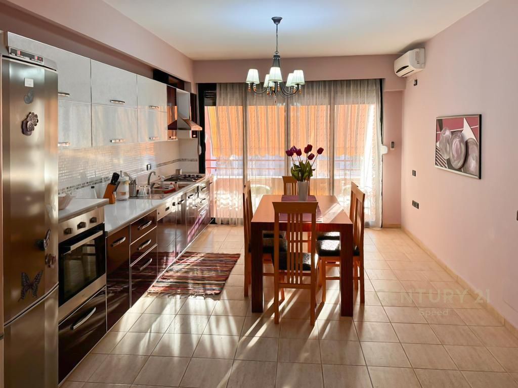 Japim me qira apartament 1+1 në zonën e Myslym Shyrit!