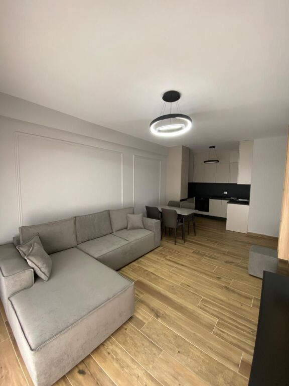 Jepet me qira apartament 1+1