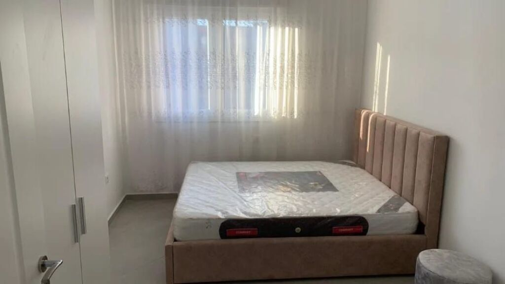 Jepet Me Qera Apartament 1+1+1 Ballkon