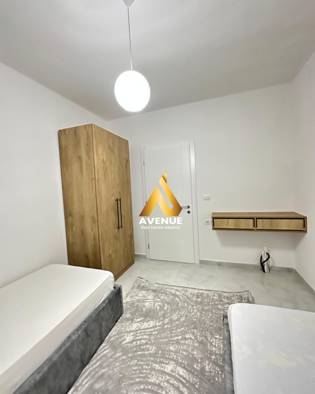 AFFITTASI APPARTAMENTO 2+1+2 COMPLESSO JOLLA, ASTIR, TIRANA