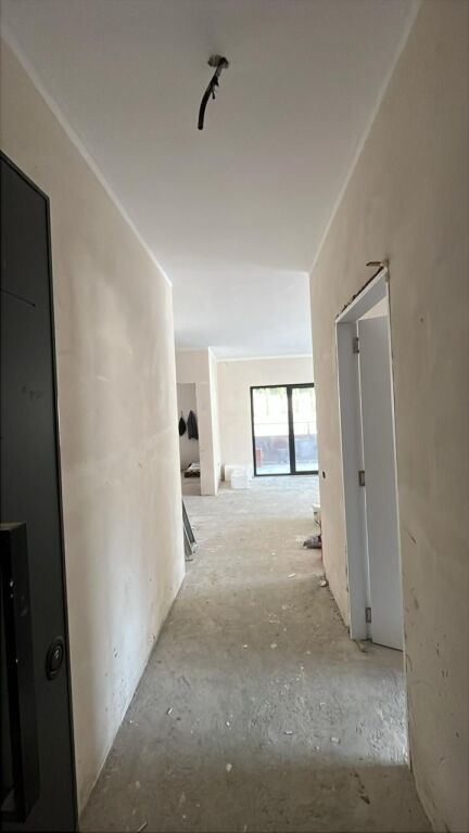 Shitet apartament 3+1+2 – Kompleksi Xheluks, Rruga e Elbasanit !