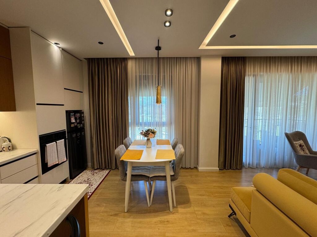 Shitet - Liqeni i Thate - GBI