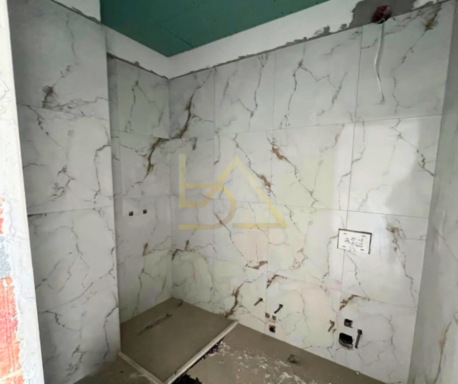 Occasione – Appartamento in Vendita, Porcellana, Tirana