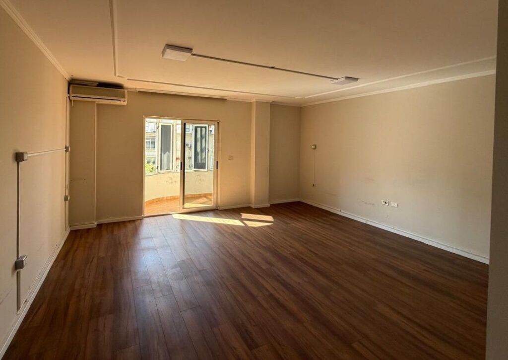 Ambient me Qera për Zyra – Sheshi Willson