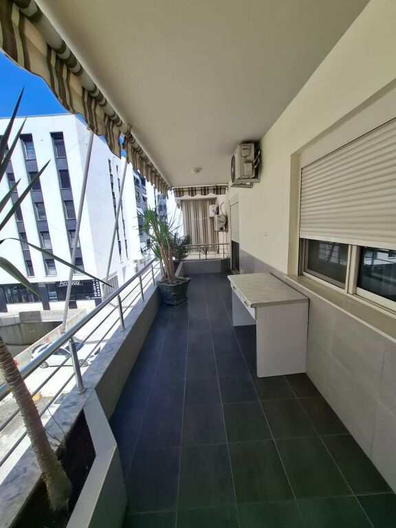 Jepet me Qera Apartament 2+1+2 Ne Plazh Hekurudha