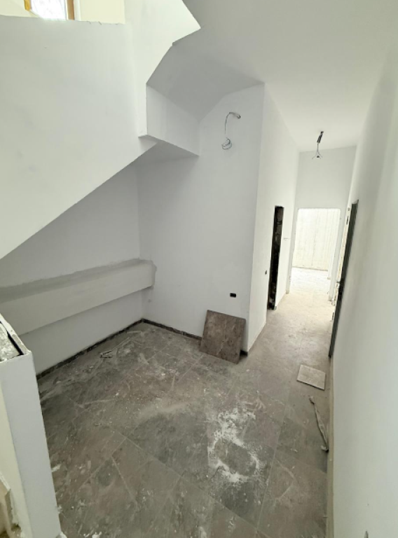 VILLA INDIVIDUALE SU 3 PIANI IN VENDITA – Complesso Residenziale vicino a TEG