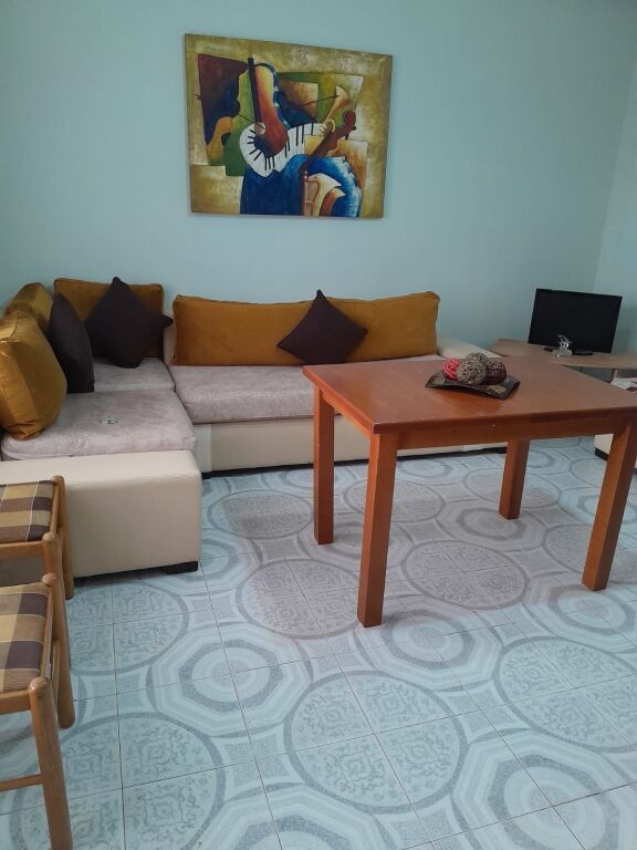 Rent | Shtëpi private 2 + 1 | Bulevardi Zogu i Parë | 600 €/month