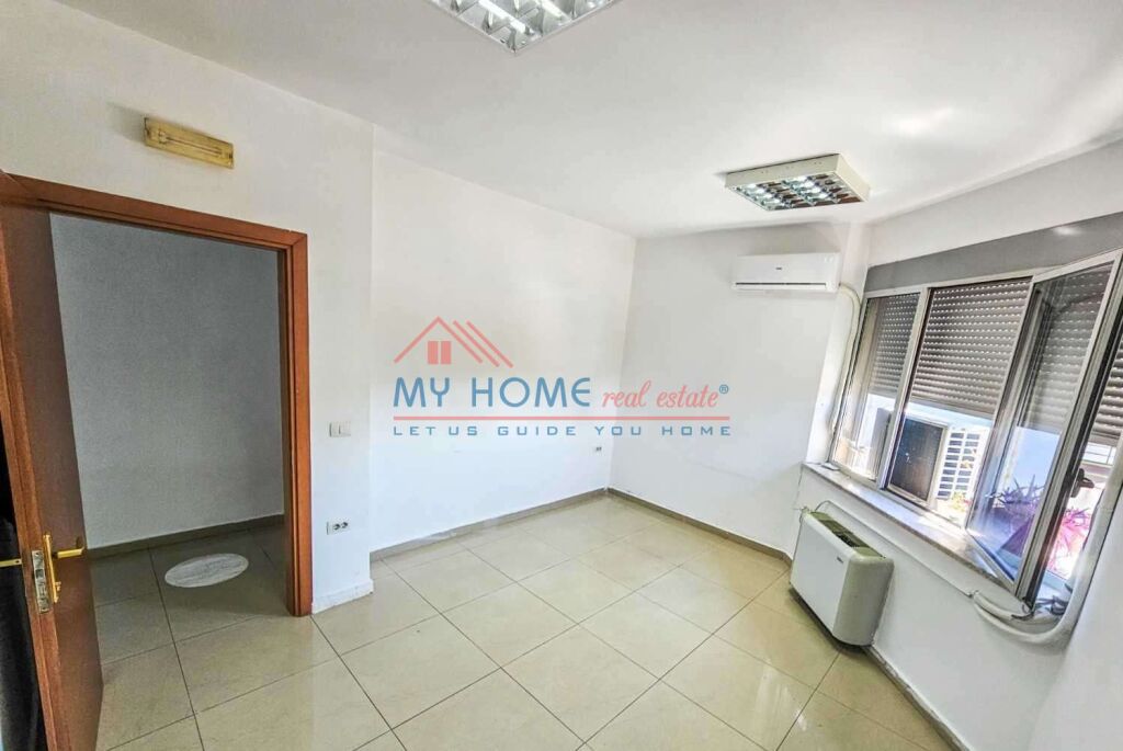 Zyre tek Kompleksi Halili ne Tirane