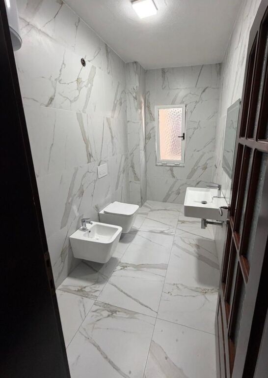 Ambient me Qera për Zyra – Sheshi Willson