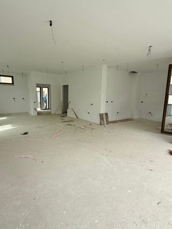 Vilë Individuale 3-Katëshe për SHITJE – Kompleks Rezidencial pranë TEG