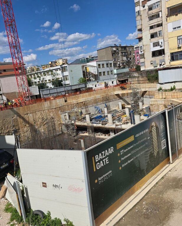 OKAZION Bazaar gate Apartment 1+1 ne shitje ne qender te Tiranes