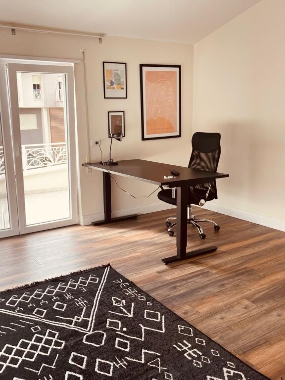 Qira, Vile, Liqeni i Farkes