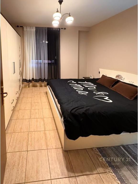 Japim me qira apartament 1+1 në zonën e Myslym Shyrit!