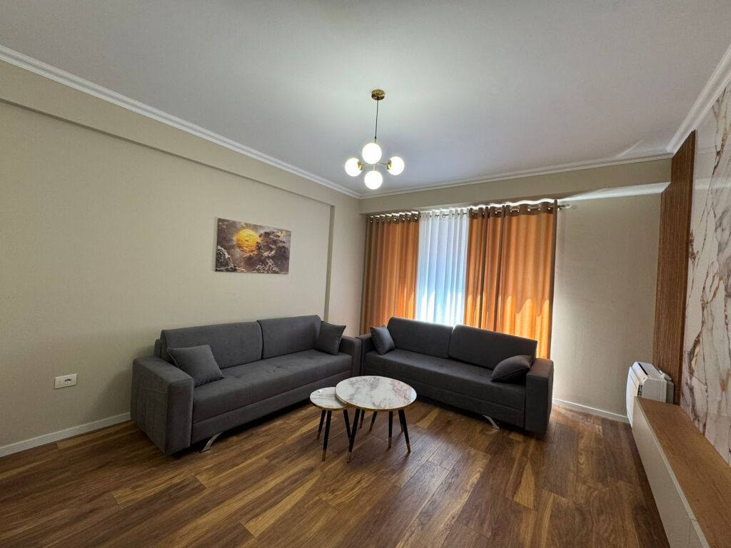 Jepet me qira 1+1 Urban Gate Astir 500€