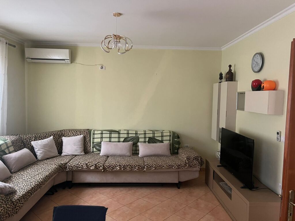 Affittasi appartamento 3+1 ad Astir 📍