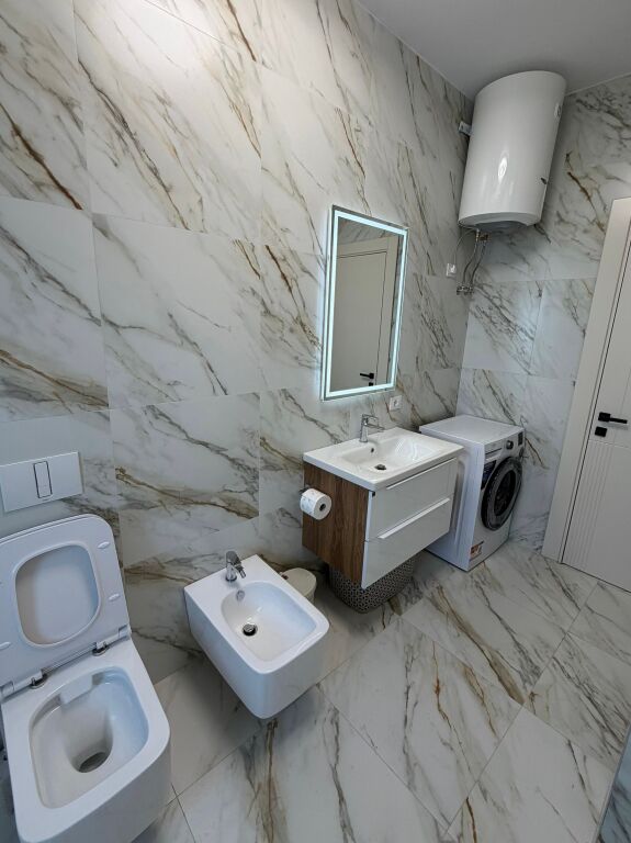 Apartament 1+1 me qira + post parkimi – Xhamllik