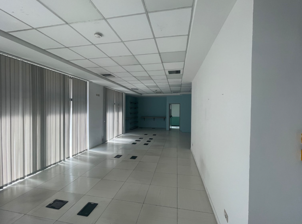 JEPET ME QIRA NJËSI KOMERCIALE – Përballë Delijorgjit