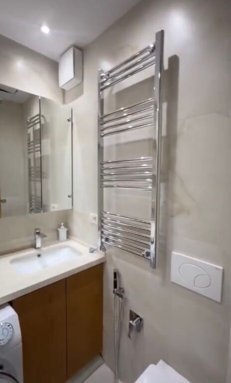 Affittasi 2+1+1 Fusha e Aviacionit 750 mila lek