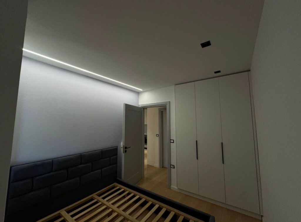 🏡 Shitet Apartament 1+1 – Pranë Maternitetit “Koço Gliozheni” ✨