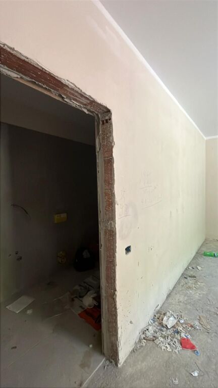 Shitet apartament 3+1+2 – Kompleksi Xheluks, Rruga e Elbasanit !