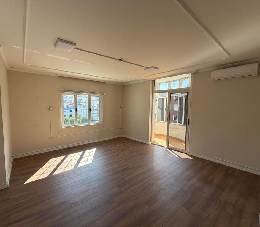 Ambient me Qera për Zyra – Sheshi Willson