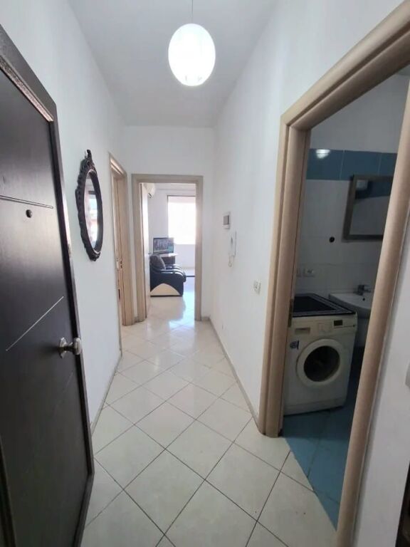 Jepet Me Qera Apartament 1+1+1 Ballkon