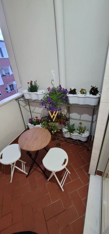 JEPET APARTAMENT 2+1+2+BLK ME QIRA TE KOMUNA E PARISIT 88.000 LEKE