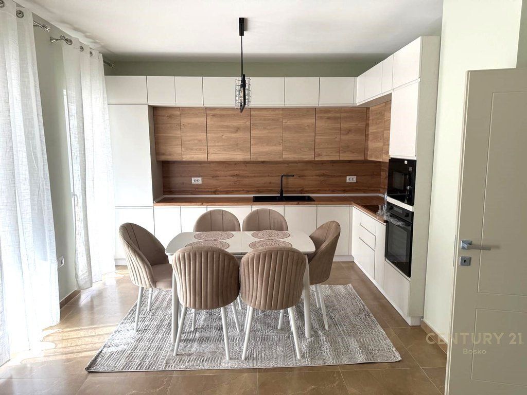 Jepet me Qera Apartament 2+1+2 , Zogu i Zi