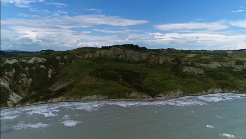 SHITET TOKE BUZË DETIT - BREGDETI I KAVAJES