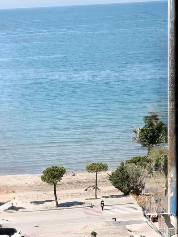 APARTAMENT 1+1 NË SHITJE – LUNGOMARE, VLORË