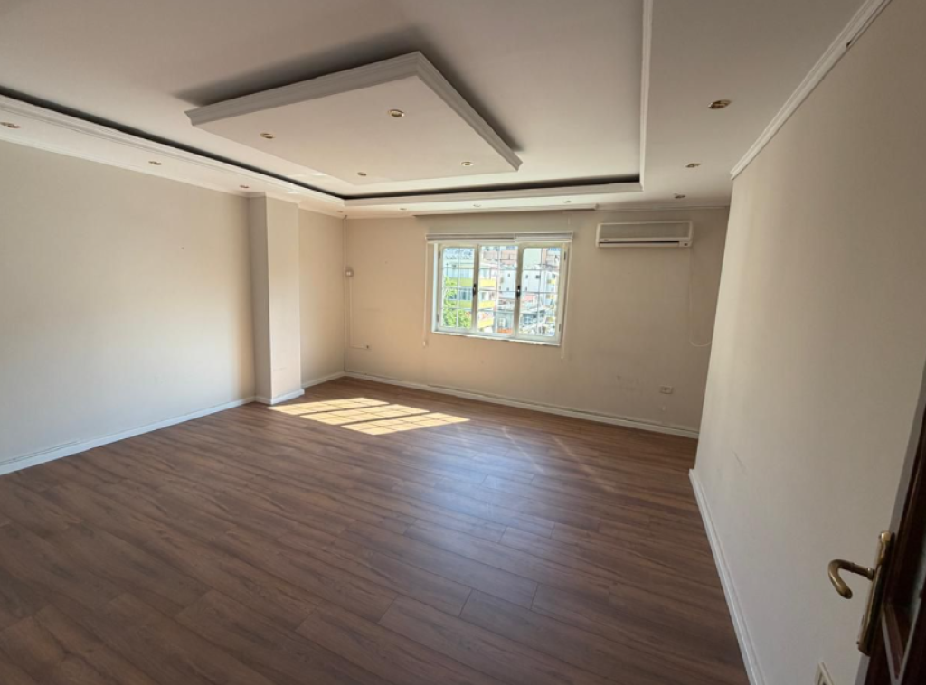 JEPET ME QIRA AMBIENT PËR ZYRA – Sheshi Wilson