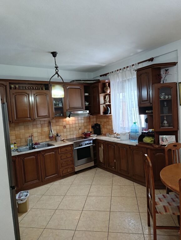 Affitto | Apartament 2 + 1 | Komuna e Parisit | 500 €/mese