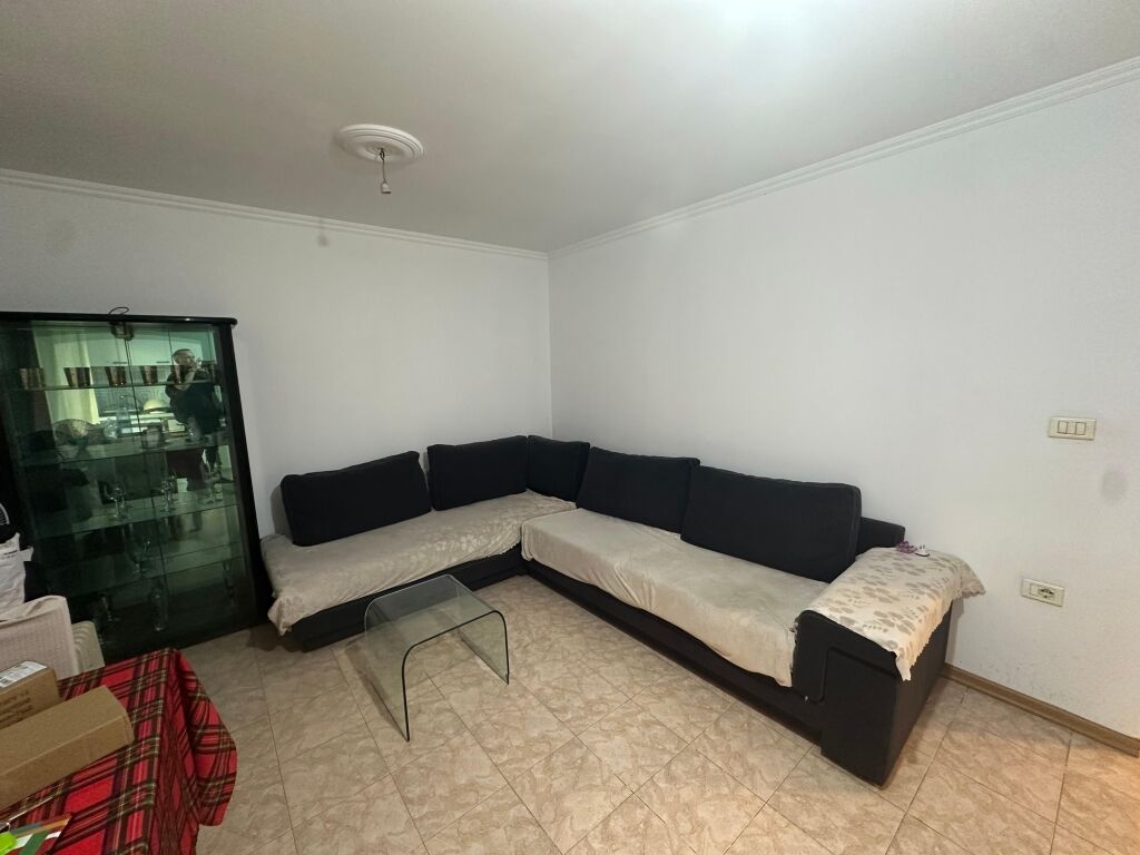 Qira, Apartament 1+1+blk, Ferit Xhajko, 38.000 Leke/Muaj