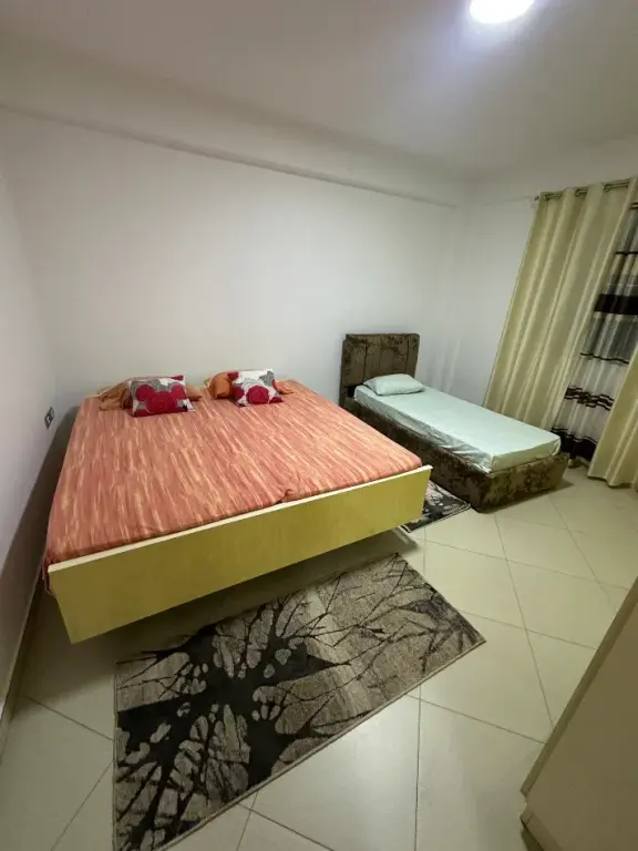 Qera | Vilë 3 + 1+2+Post Parkimi | Kafja e Rremës | 850 €/muaj