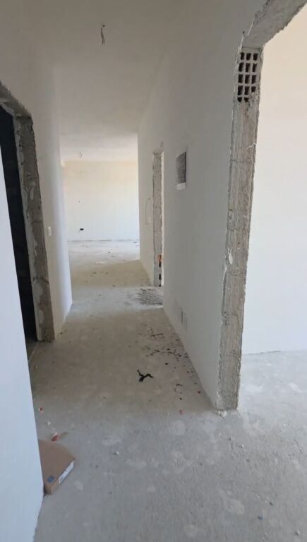 Vendesi in vendita 2+1 + Posto Auto 📍 Ex Campo di Aviazione, Tirana