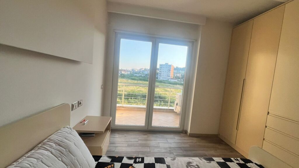 Jepet me qera Apartamenti 2+1+2 , Astir rruga Loni Ligori prane Vila L 500 mije leke